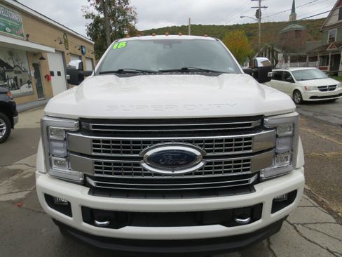 Used 2018 Ford F450 Platinum w/ Platinum Ultimate Package image 2