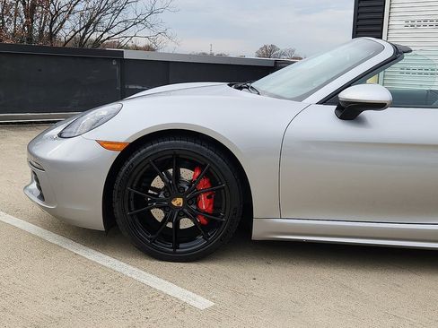 Used 2019 Porsche 718 Boxster S image 6