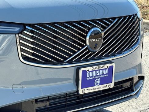 New 2026 Volvo XC90 T8 Plus w/ Protection Package Premier AWD/4WD image 2
