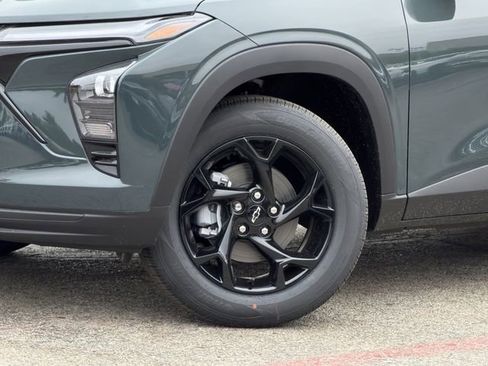 New 2026 Chevrolet Trax LT w/ Driver Confidence Package FWD image 8