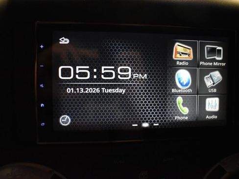 Used 2015 Jeep Wrangler Unlimited Sahara w/ Connectivity Group image 27