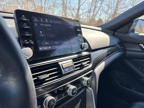 Used 2022 Honda Accord Sport image 18