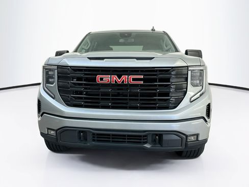 Used 2024 GMC Sierra 1500 Elevation AWD/4WD image 2