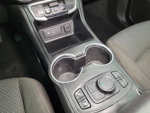 Used 2022 GMC Terrain SLE w/ Driver Convenience Package image 26