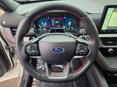 Certified 2025 Ford Explorer ST image 37