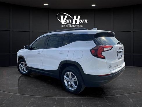 Used 2022 GMC Terrain SLE w/ Driver Convenience Package image 5