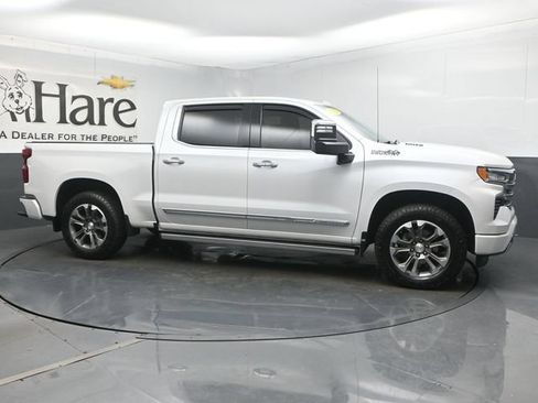 Used 2023 Chevrolet Silverado 1500 High Country w/ Technology Package AWD/4WD image 1