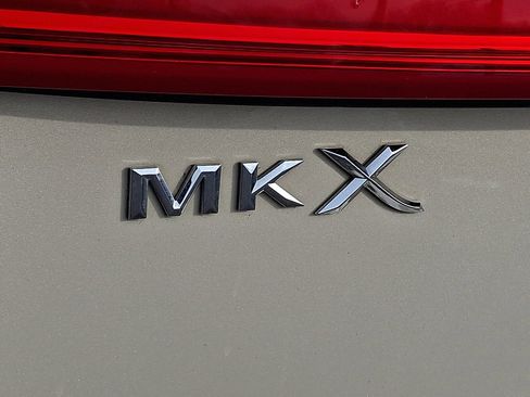 Used 2016 Lincoln MKX Reserve w/ Technology Package image 29