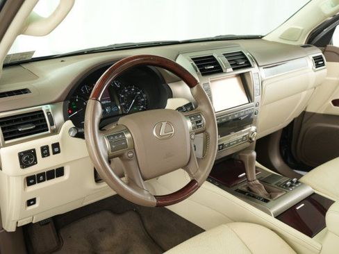 Used 2015 Lexus GX 460 w/ Premium Package AWD/4WD image 30