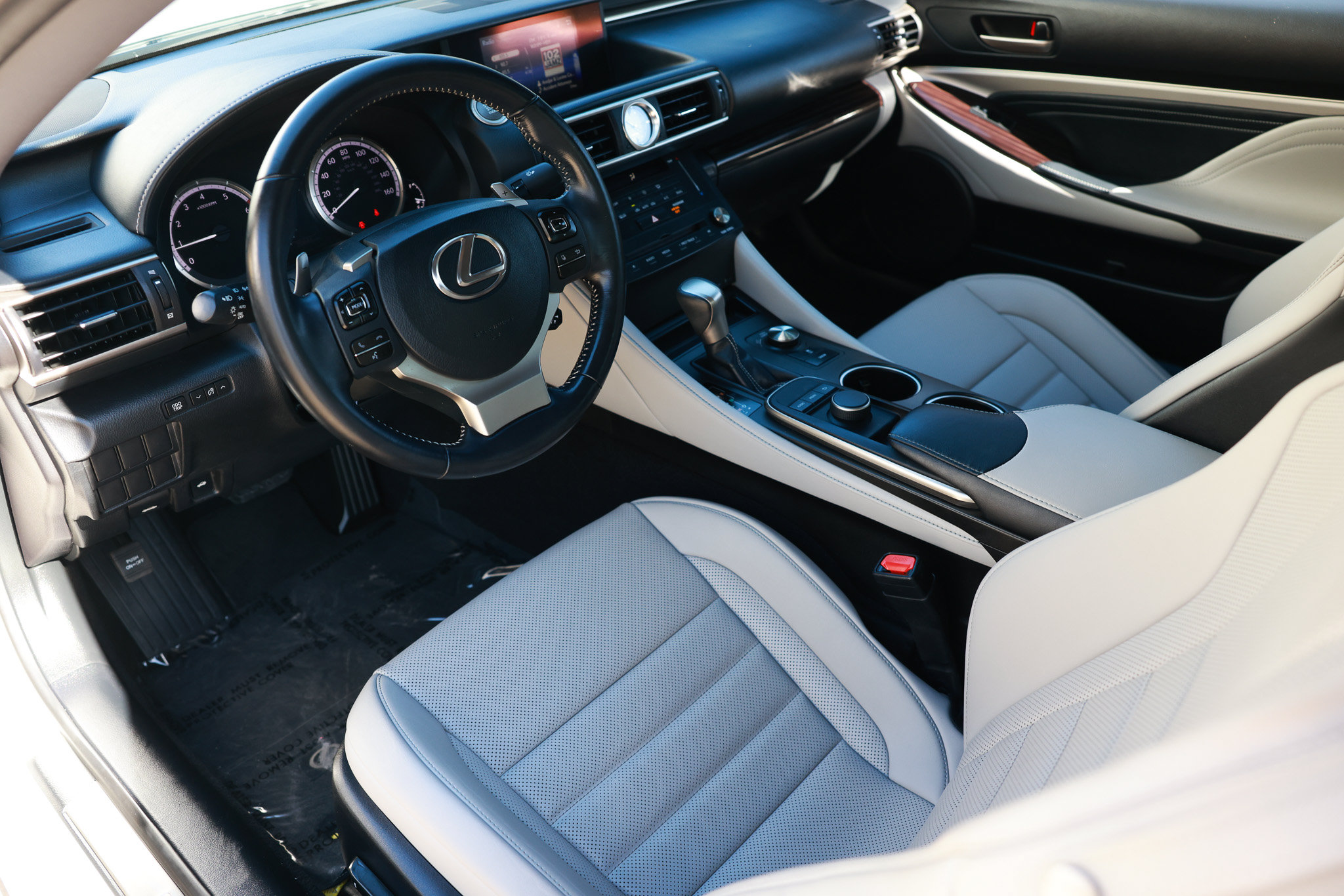 Used 2016 Lexus RC 200t w/ Accessory Package 2 RWD image 6