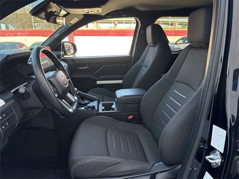 Used 2024 Toyota Tacoma TRD Off-Road image 25