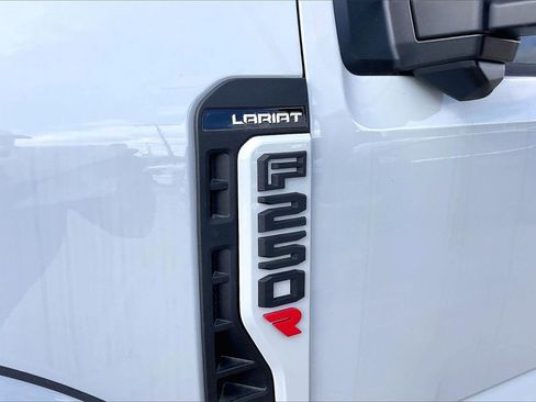 New 2025 Ford F250 Lariat w/ Lariat Ultimate Package image 15