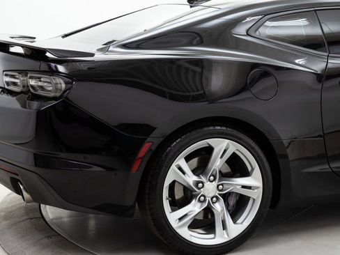 Used 2021 Chevrolet Camaro SS image 15