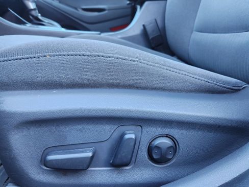 Used 2021 Hyundai Ioniq SE image 10