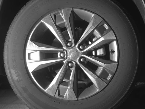 Used 2025 Chevrolet Equinox LT FWD image 13