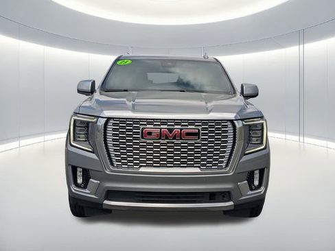 Used 2023 GMC Yukon Denali image 2