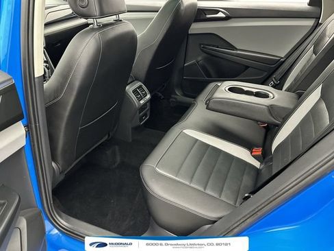 Used 2022 Volkswagen Taos SEL AWD/4WD image 22