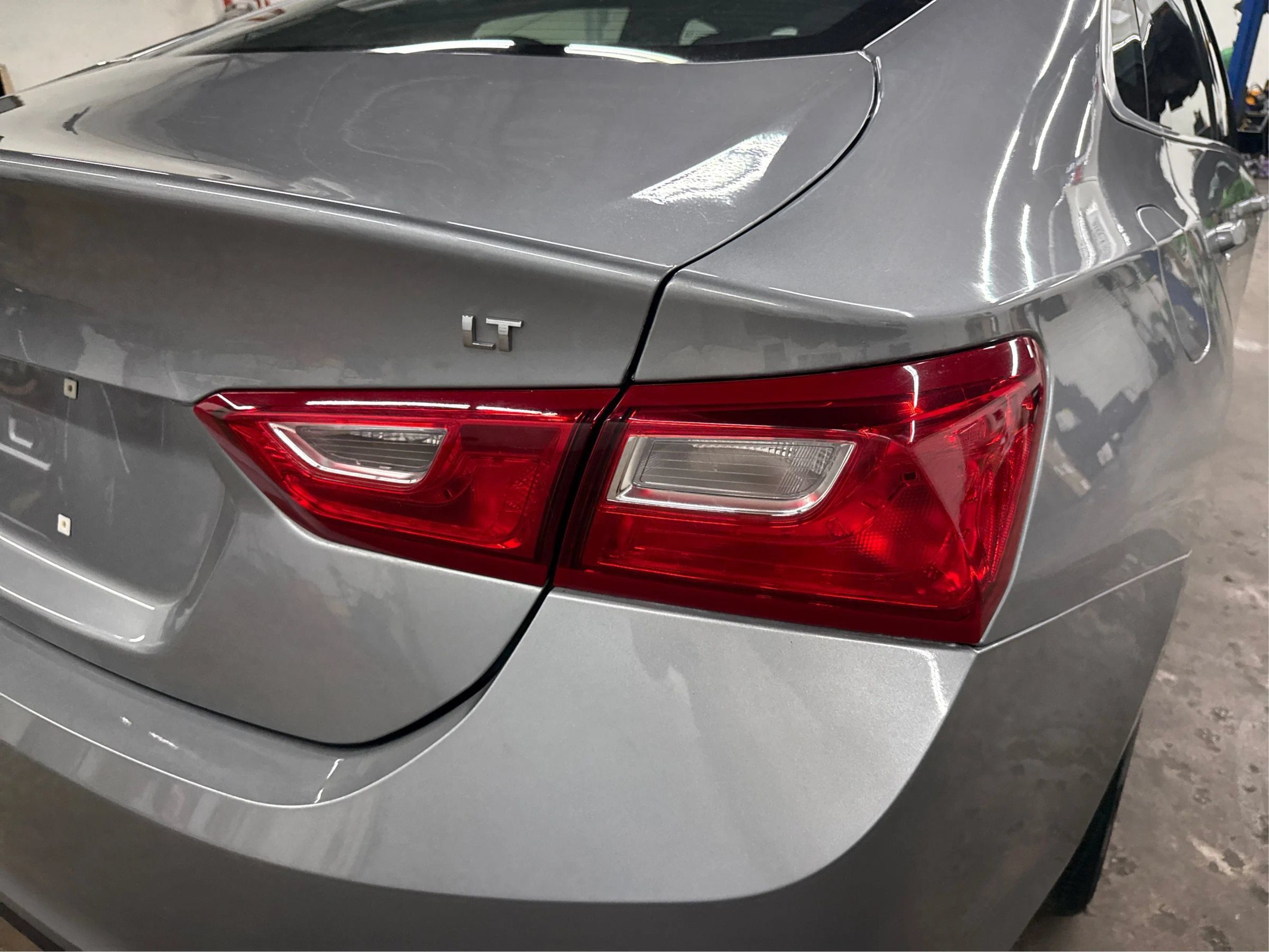 Used 2023 Chevrolet Malibu LT FWD image 36