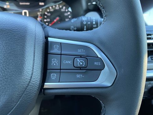 New 2026 Jeep Compass Limited image 12