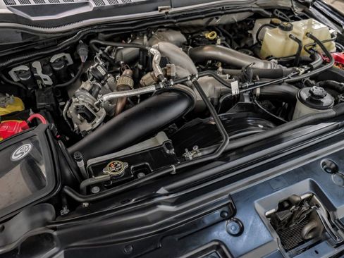 Used 2022 Ford F450 Platinum w/ FX4 Off-Road Package image 61