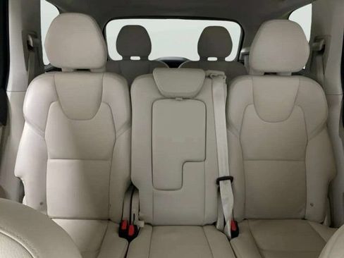 Used 2024 Volvo XC90 B6 Core AWD/4WD image 53