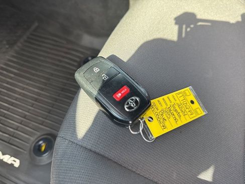 Used 2024 Toyota Tacoma TRD Sport w/ TRD Sport Upgrade Package image 35