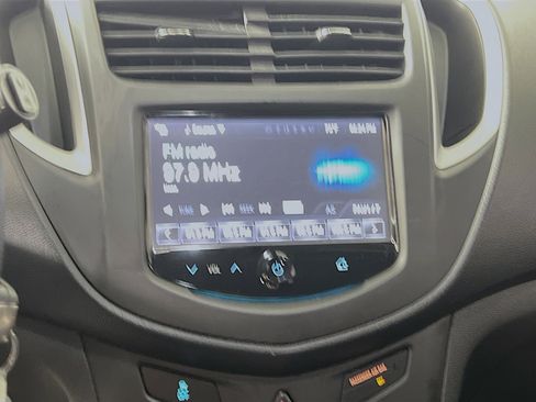 Used 2016 Chevrolet Trax LS image 26