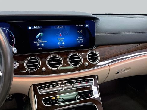 Used 2021 Mercedes-Benz E 350 4MATIC Sedan w/ Premium Package image 6