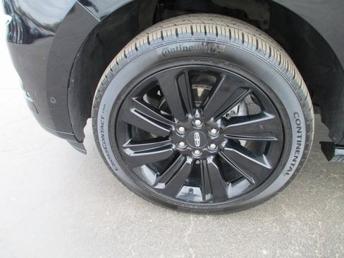 Used 2023 Lincoln Navigator Reserve w/ Equipment Group 201A image 13