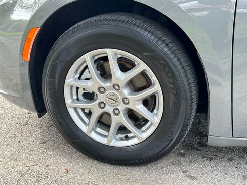 Used 2022 Chrysler Pacifica Touring-L image 26