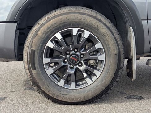Used 2021 Nissan Titan PRO-4X w/ Pro-4x Convenience Package image 32