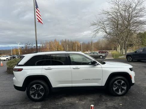 Used 2024 Jeep Grand Cherokee Limited 4xe AWD/4WD image 7