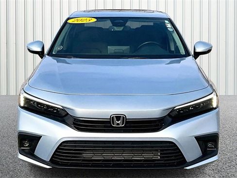 Used 2023 Honda Civic Touring image 3