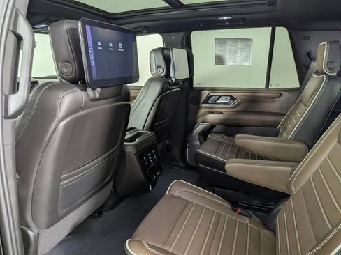 Used 2025 GMC Yukon Denali Ultimate image 23