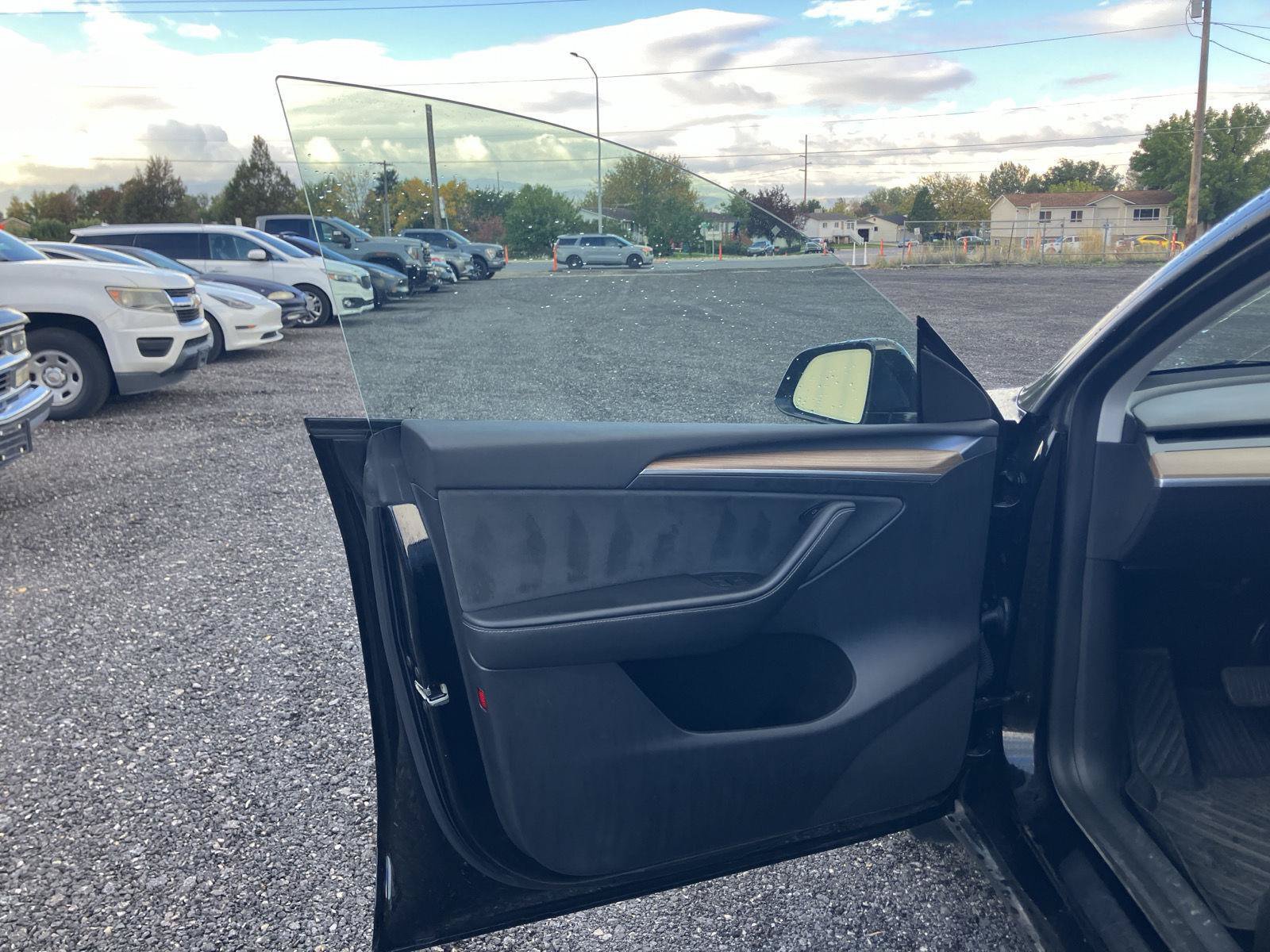 Used 2023 Tesla Model Y Long Range AWD/4WD image 13