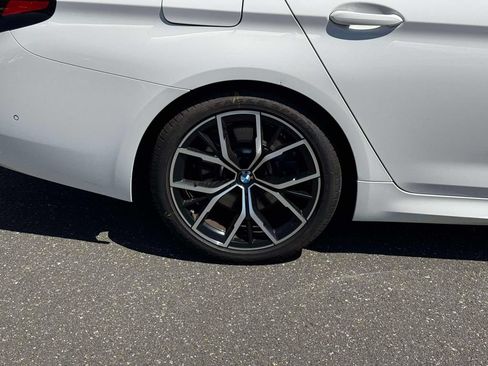 Used 2021 BMW 530i xDrive w/ M Sport Package AWD/4WD image 10