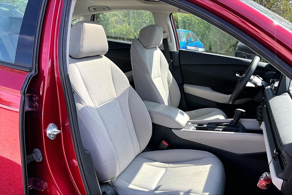 Used 2024 Honda Accord EX image 9