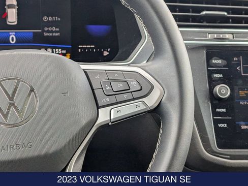 Used 2023 Volkswagen Tiguan SE AWD/4WD image 22