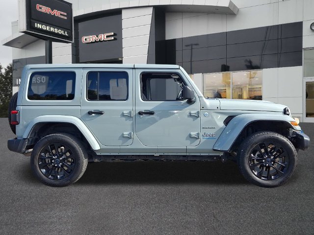 Used 2024 Jeep Wrangler Unlimited Sahara w/ Technology Group AWD/4WD image 27