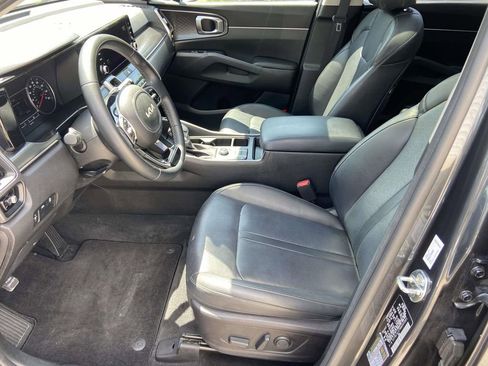 Used 2022 Kia Sorento S w/ Panoramic Sunroof Package FWD image 18