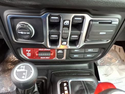 New 2026 Jeep Gladiator Willys AWD/4WD image 15