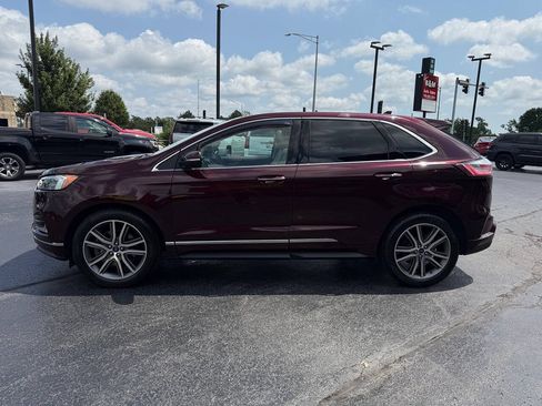 Used 2019 Ford Edge Titanium w/ Equipment Group 301A AWD/4WD image 4