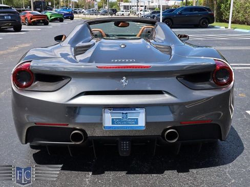 Used 2017 Ferrari 488 Spider RWD image 9