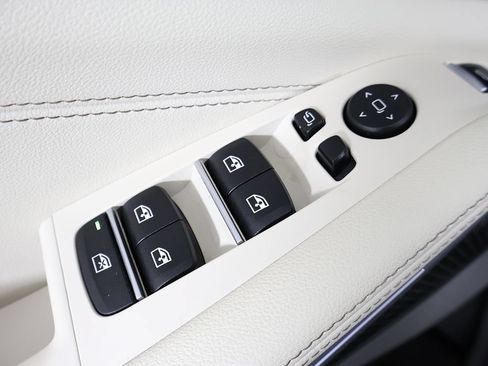 Used 2022 BMW X5 M50i AWD/4WD image 46