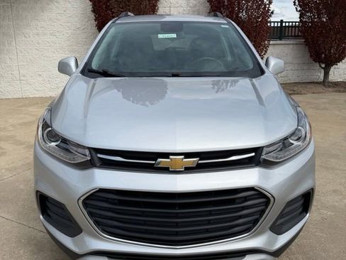 Used 2018 Chevrolet Trax LT w/ LT Convenience Package AWD/4WD image 8