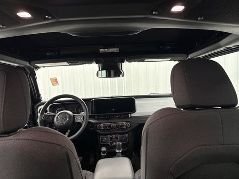 Used 2024 Jeep Wrangler Sport S image 14