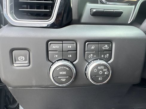 Used 2026 GMC Sierra 1500 Denali Ultimate AWD/4WD image 16