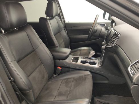 Used 2020 Jeep Grand Cherokee Altitude AWD/4WD image 21