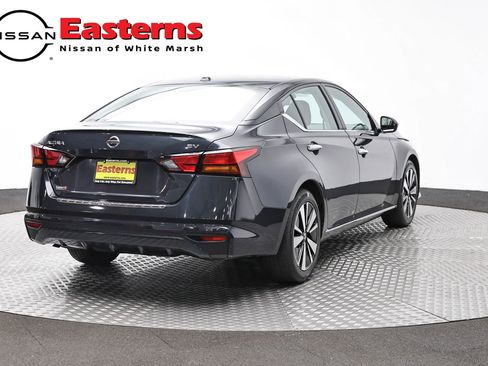Used 2022 Nissan Altima 2.5 SV FWD image 5