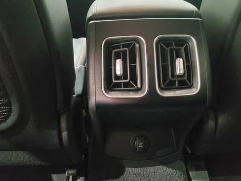 Used 2024 Kia Sorento S AWD/4WD image 32